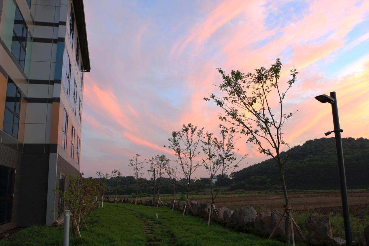 Jeju Stay In Sungsan Согвипхо Экстерьер фото